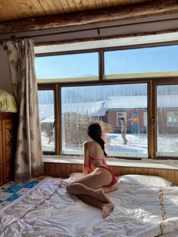 0052 就是阿朱啊性感唯美写真《红肚兜》视图 - 秀人网私购